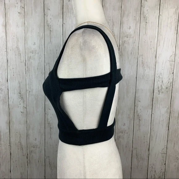 🔥URBAN OUTFITTERS🔥IZZY RIBBED OPEN BACK CROP TOP BLACK XS & LARGE NWT - Picture 6 of 9